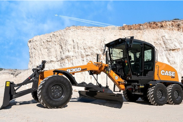 Naujasis CASE 836D AWD greideris