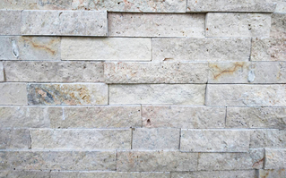 Natūralaus akmens fasado apdaila – už ypatingą kainą
