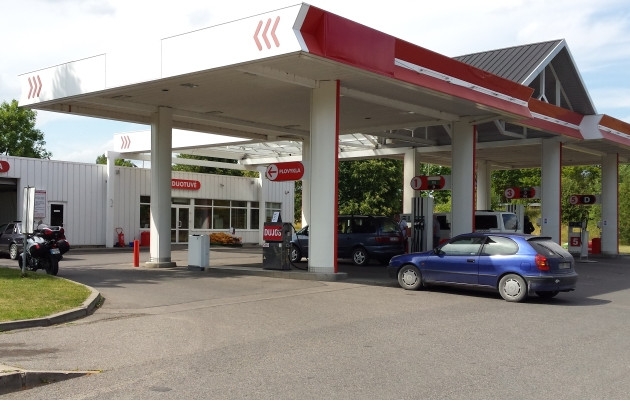 Vandens nukalkinimo sistema DROPSON išbandoma degalinės autoplovykloje!
