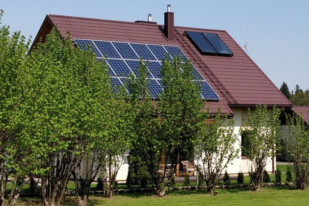 Nuosavos saulės elektrinės – įsirengti dar niekada nebuvo taip paprasta