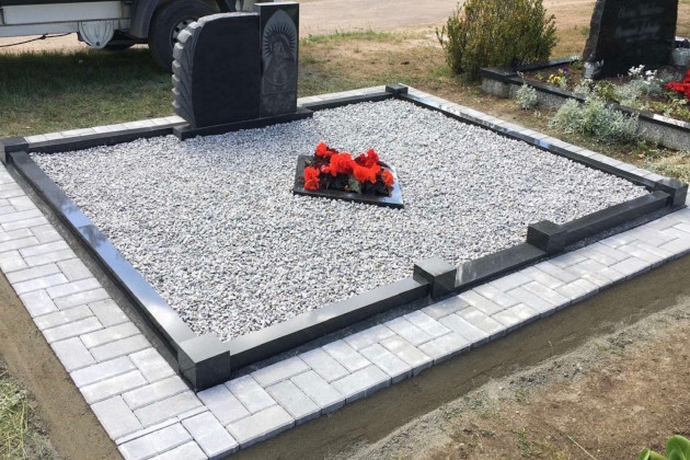 3 pagrindiniai kapavietės aksesuarai