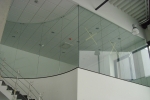 LITNEX, UAB - stiklas, berėmio stiklo konstrukcijos: stiklo pertvaros, stiklo durys, dušo kabinos, stiklo stogeliai, stikliniai turėklai ir t.t.