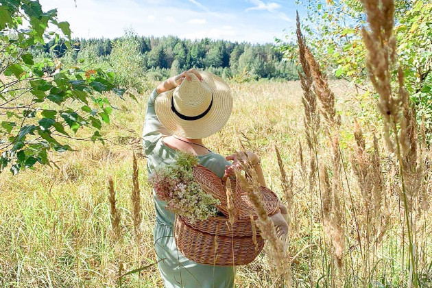 Biniko, MB - KaipTikMan.lt rankų darbo pinti gaminiai: vytelių tvoros ir uždangos, pinti krepšiai, dekoracijos, pinti baldai