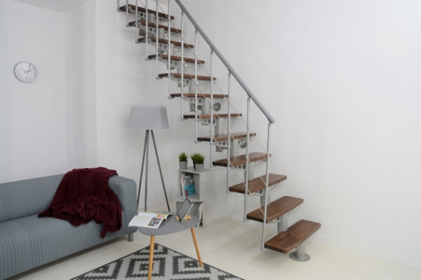 Moduliniai laiptai arba pristatomos kopetėlės – paprasti ir patogūs sprendimai užlipimui į antresolę