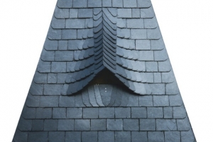 Akmens skalūno stogai ir fasadai - ilgaamžė ir natūrali danga